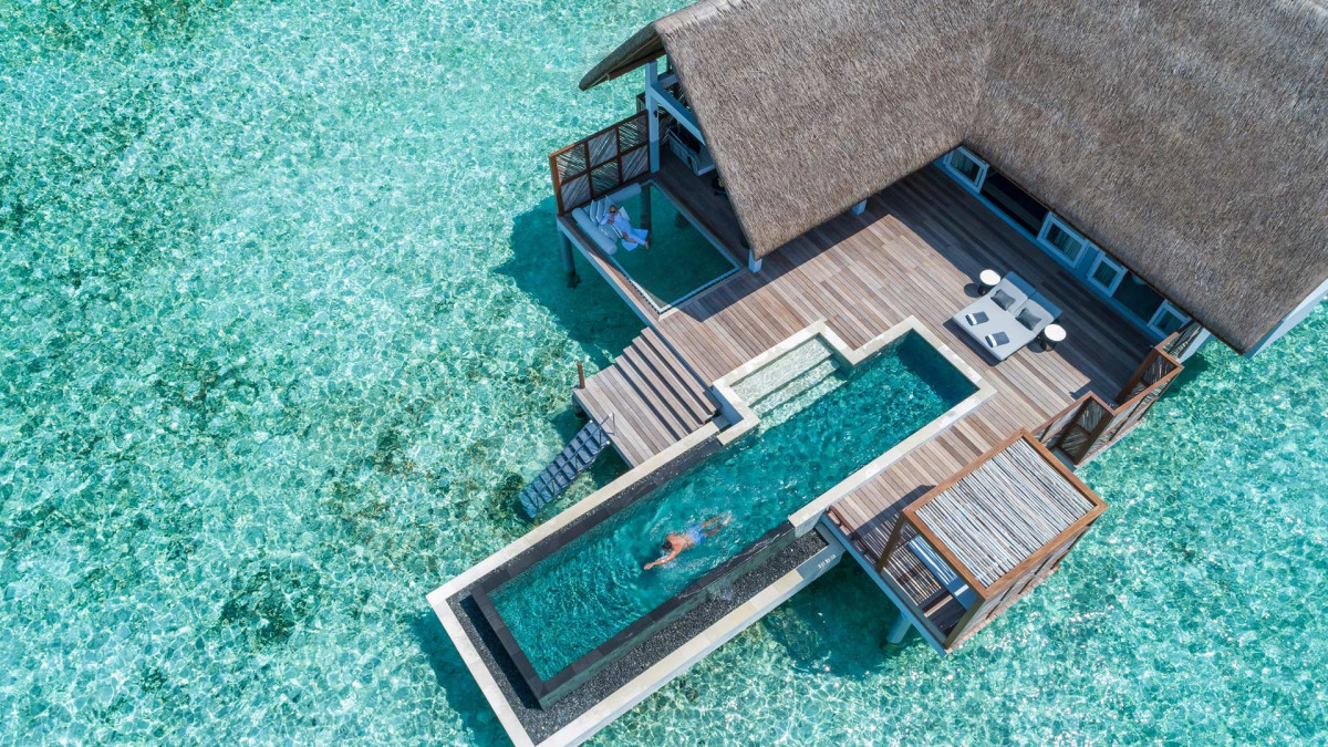 Four Seasons Resort Maldives at Landaa Giraavaru 